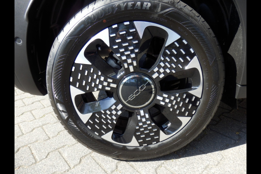 Fiat 600 1.2 Hybrid | La Prima | Leder | Massagestoelen | Camera |