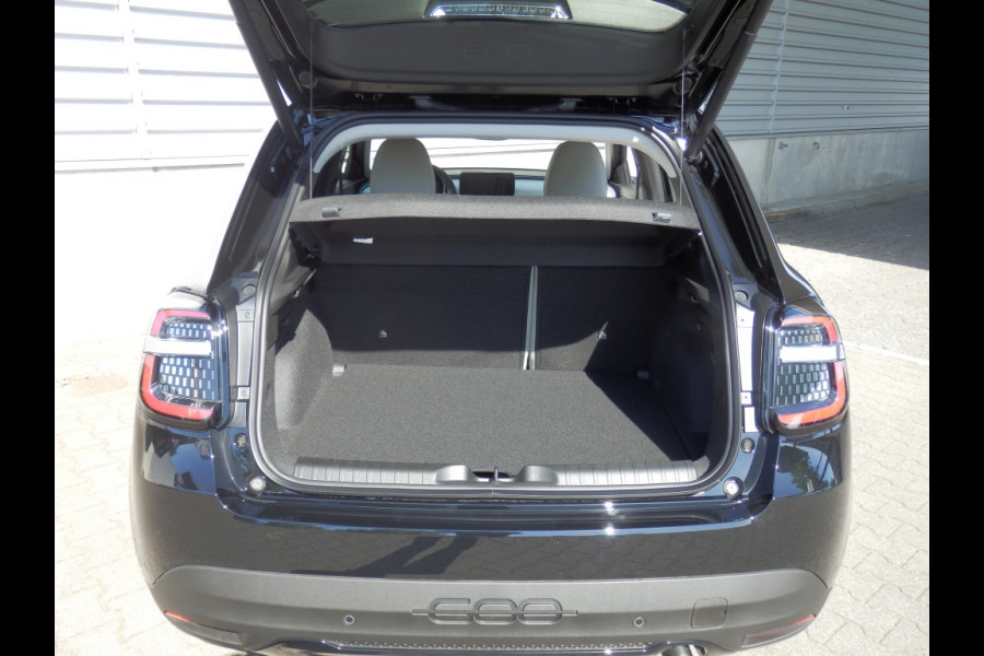 Fiat 600 1.2 Hybrid | La Prima | Leder | Massagestoelen | Camera |