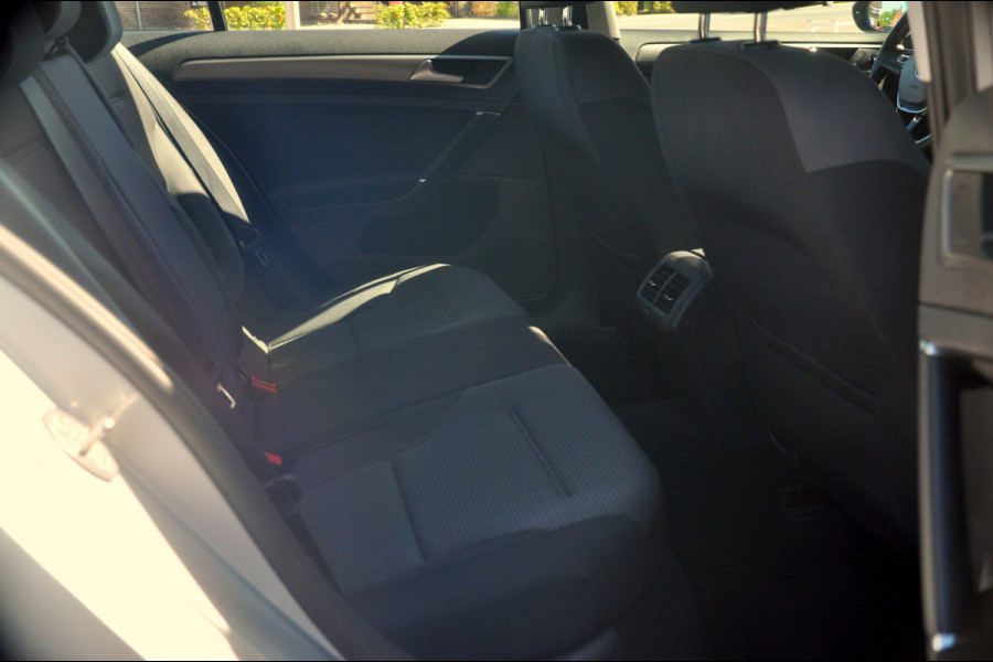 Volkswagen GOLF Variant 1.0 TSI Comfortline Automaat | Clima | PDC | Nette staat!