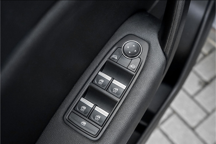 Renault Captur 1.6 E-Tech plug-in hybrid 160 Techno Camera LED
