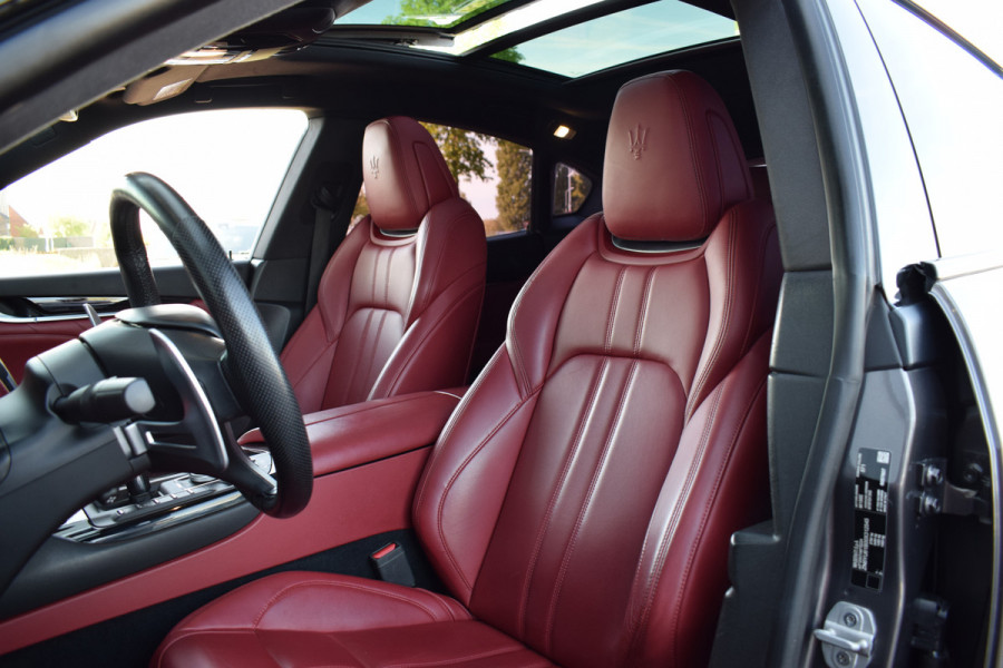 Maserati Levante 3.0 V6 S AWD GranLusso | Pano | H/K | Apple CarPlay | Luchtvering