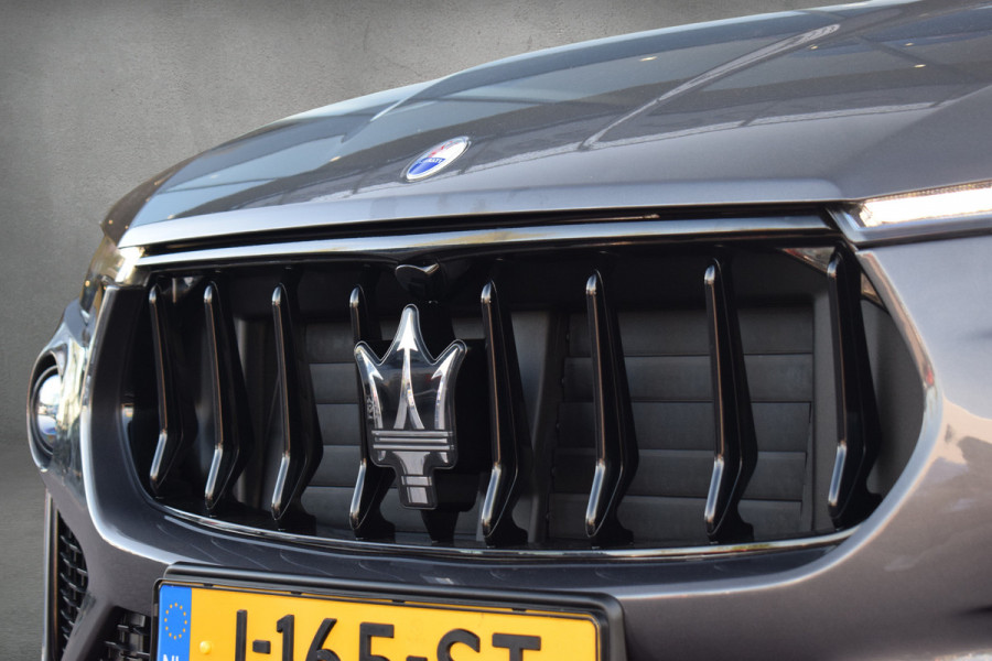 Maserati Levante 3.0 V6 S AWD GranLusso | Pano | H/K | Apple CarPlay | Luchtvering