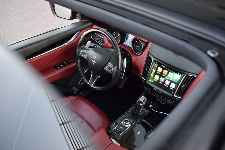 Maserati Levante 3.0 V6 S AWD GranLusso | Pano | H/K | Apple CarPlay | Luchtvering