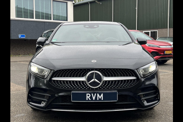 Mercedes-Benz A-Klasse 200 Business Solution AMG PANO | AMBILIGHT | CAMERA | RIJKLAAR INCL. 12 MND. BOVAGGARANTIE