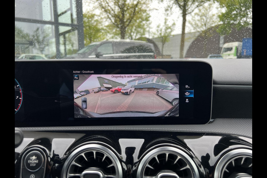 Mercedes-Benz A-Klasse 200 Business Solution AMG PANO | AMBILIGHT | CAMERA | RIJKLAAR INCL. 12 MND. BOVAGGARANTIE
