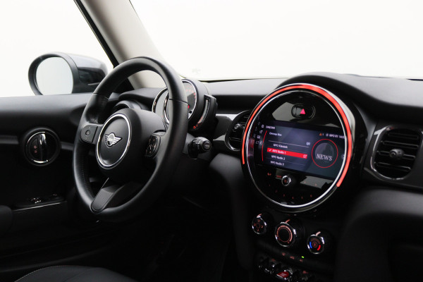 MINI Mini 1.5 Cooper Essential Automaat LED, Airco, LM Wielen, Elektr. Pakket