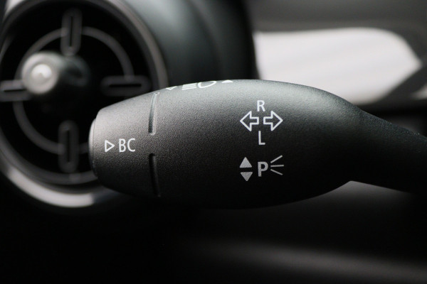MINI Mini 1.5 Cooper Essential Automaat LED, Airco, LM Wielen, Elektr. Pakket