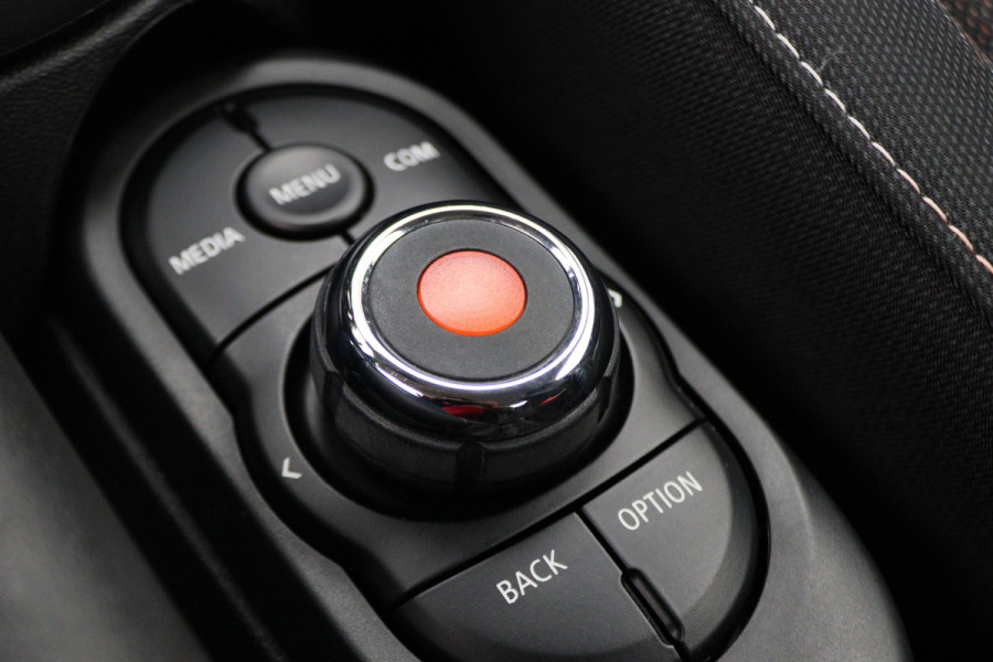 MINI Mini 1.5 Cooper Essential Automaat LED, Airco, LM Wielen, Elektr. Pakket