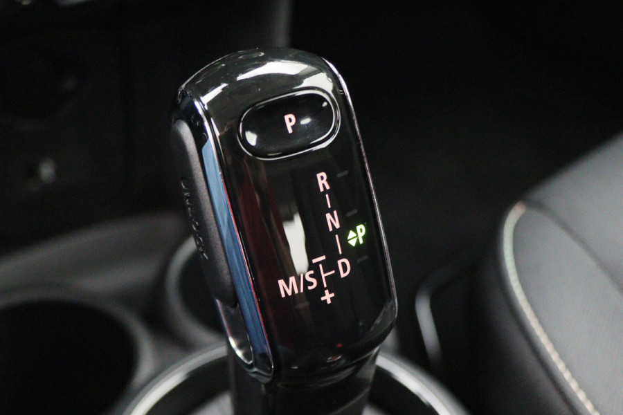 MINI Mini 1.5 Cooper Essential Automaat LED, Airco, LM Wielen, Elektr. Pakket