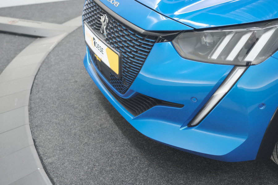 Peugeot e-208 EV GT Pack 50 kWh | 3 Fase | Camera | Panoramadak | Dodehoekdetectie | Apple Carplay