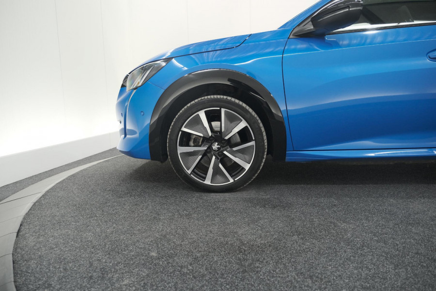 Peugeot e-208 EV GT Pack 50 kWh | 3 Fase | Camera | Panoramadak | Dodehoekdetectie | Apple Carplay