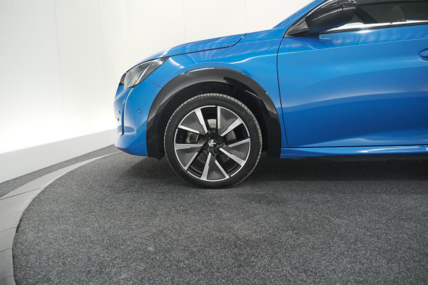 Peugeot e-208 EV GT Pack 50 kWh | 3 Fase | Camera | Panoramadak | Dodehoekdetectie | Apple Carplay