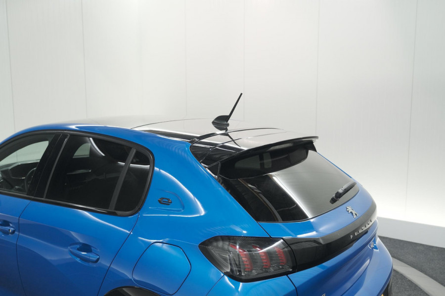 Peugeot e-208 EV GT Pack 50 kWh | 3 Fase | Camera | Panoramadak | Dodehoekdetectie | Apple Carplay