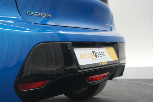 Peugeot e-208 EV GT Pack 50 kWh | 3 Fase | Camera | Panoramadak | Dodehoekdetectie | Apple Carplay