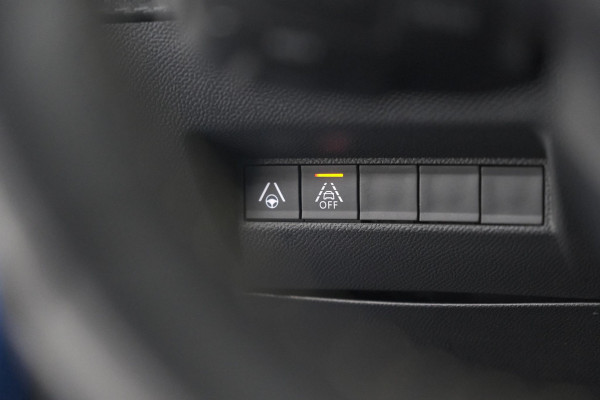 Peugeot e-208 EV GT Pack 50 kWh | 3 Fase | Camera | Panoramadak | Dodehoekdetectie | Apple Carplay