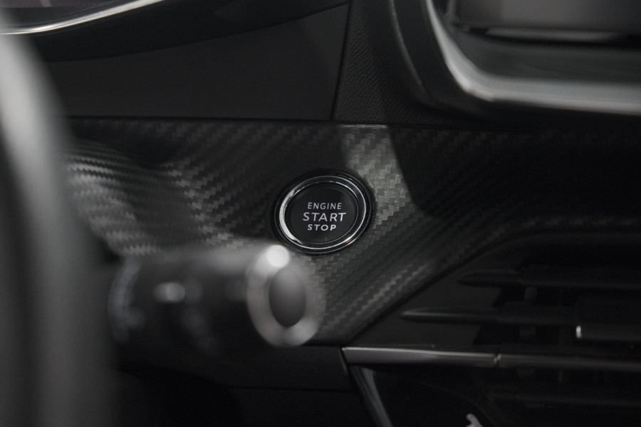 Peugeot e-208 EV GT Pack 50 kWh | 3 Fase | Camera | Panoramadak | Dodehoekdetectie | Apple Carplay