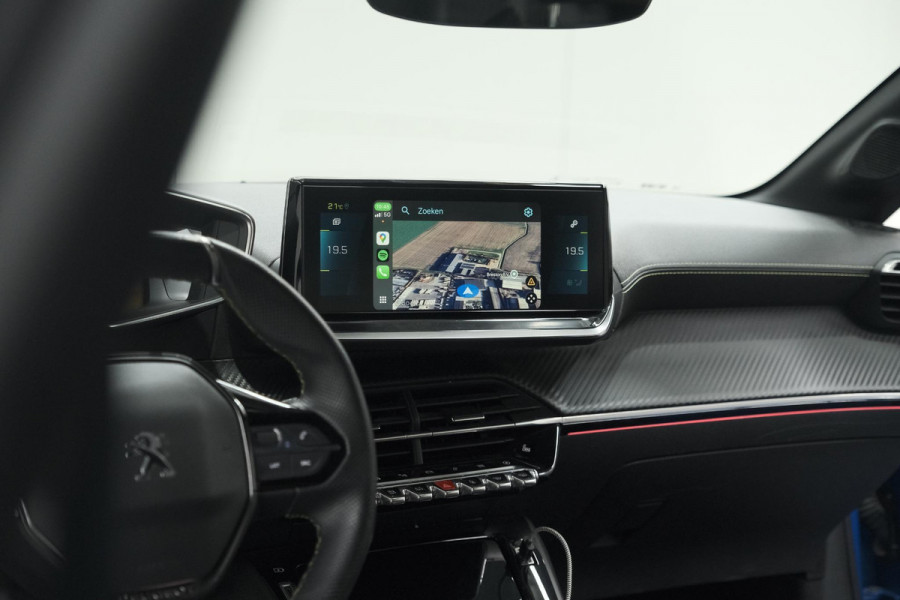 Peugeot e-208 EV GT Pack 50 kWh | 3 Fase | Camera | Panoramadak | Dodehoekdetectie | Apple Carplay