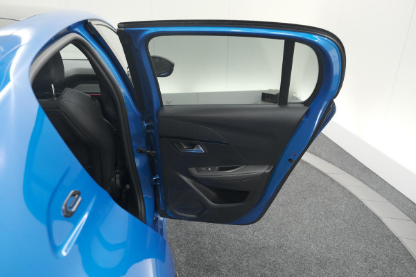 Peugeot e-208 EV GT Pack 50 kWh | 3 Fase | Camera | Panoramadak | Dodehoekdetectie | Apple Carplay