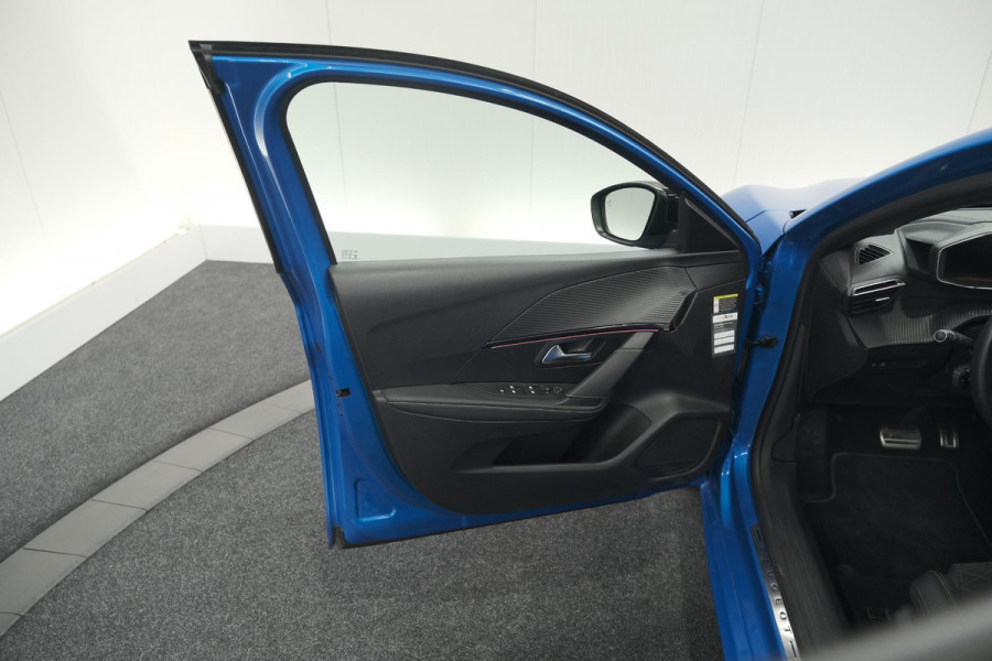 Peugeot e-208 EV GT Pack 50 kWh | 3 Fase | Camera | Panoramadak | Dodehoekdetectie | Apple Carplay