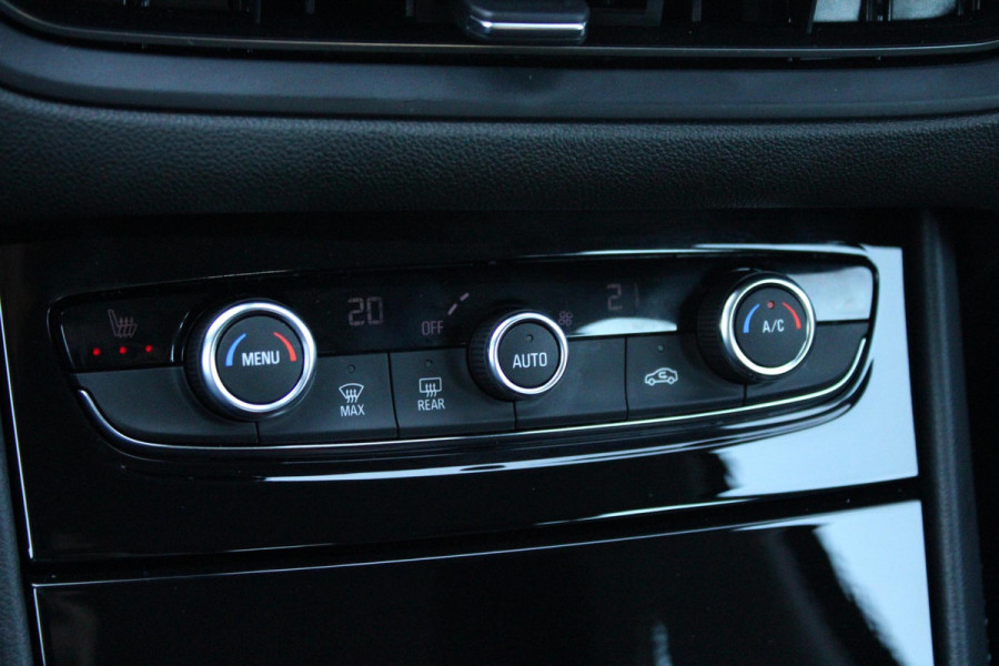 Opel Grandland 1.2 Turbo 136PK AUTOMAAT Hybrid GS | BLACK PACK | STOEL/STUUR VERWARMING | NAVIGATIE | APPLE CARPLAY/ANDROID AUTO | DODEHOEK DETECTIE | 18" LICHTMETALEN VELGEN | DAB+ RADIO | PARKEERSENSOREN VOOR + ACHTER | ADAPTIVE CRUISE CONTROL | ACHTERUITRIJ CAMERA |