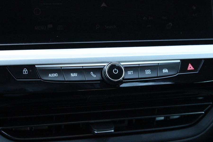 Opel Grandland 1.2 Turbo 136PK AUTOMAAT Hybrid GS | BLACK PACK | STOEL/STUUR VERWARMING | NAVIGATIE | APPLE CARPLAY/ANDROID AUTO | DODEHOEK DETECTIE | 18" LICHTMETALEN VELGEN | DAB+ RADIO | PARKEERSENSOREN VOOR + ACHTER | ADAPTIVE CRUISE CONTROL | ACHTERUITRIJ CAMERA |