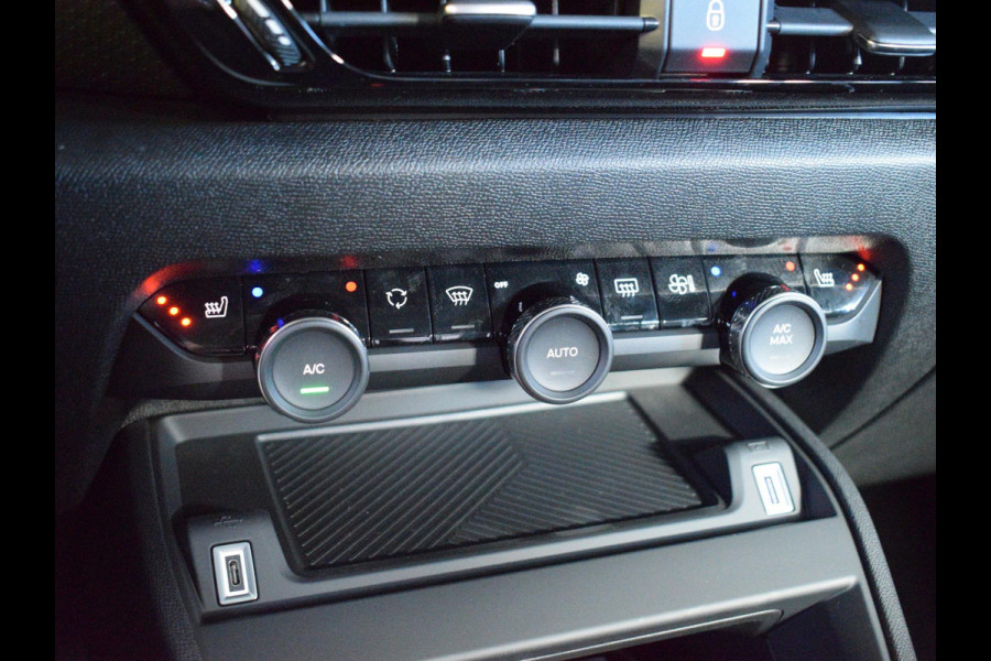 Citroën C4 1.2 Hybrid 136 Business | STOELVERWARMING | ADAPTIEVE CRUISE CONTROL | CAMERA + SENSOREN | NAVIGATIE