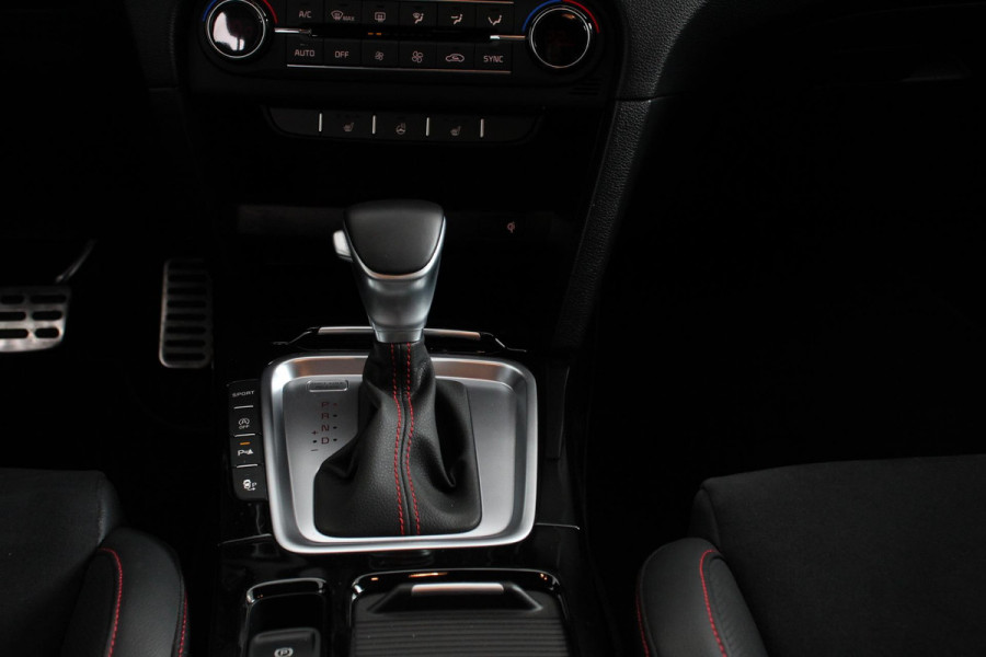 Kia ProCeed 1.6 T-GDI 204pk Automaat GT Navigatie Climate Control Adaptive Cruise Control Electrisch bedienbare achterklep DAB Keyless Entry Lichtmetalen velgen Camera