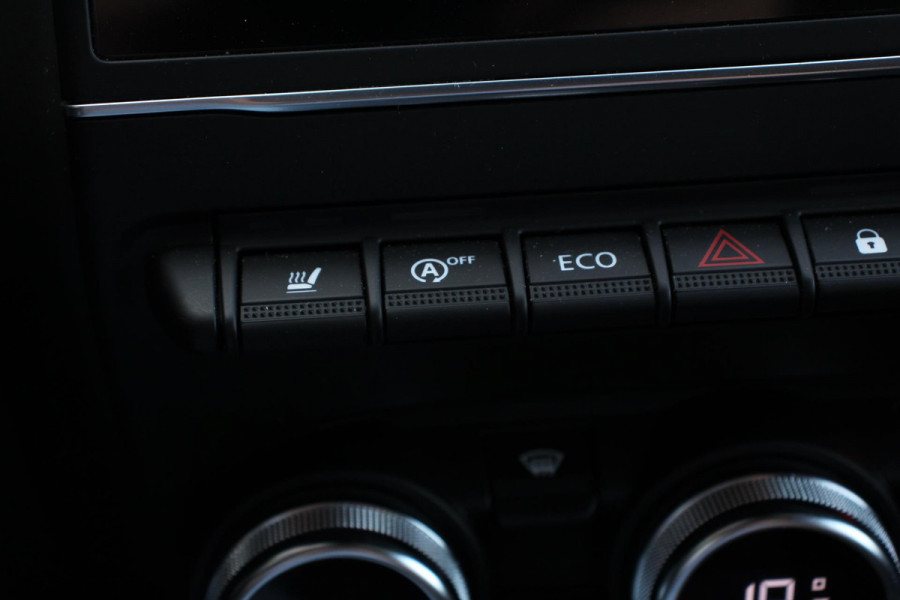 Renault Clio 1.0 TCe 100 pk Automaat Experience Navigatie Climate Control Led Cruise control Parkeer sensoren Lichtmetalen Velgen Extra Getint Glas DAB Parkeer Sensoren