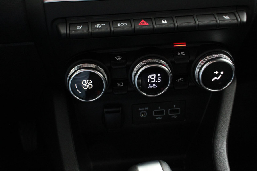 Renault Clio 1.0 TCe 100 pk Automaat Experience Navigatie Climate Control Led Cruise control Parkeer sensoren Lichtmetalen Velgen Extra Getint Glas DAB Parkeer Sensoren