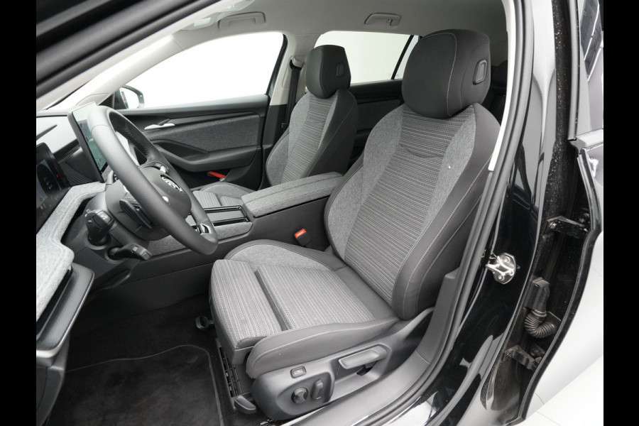 Škoda Superb Combi 1.5 TSI 150pk MHEV First Edition Trekhaak Navigatie Camera Stoelverwarming 88