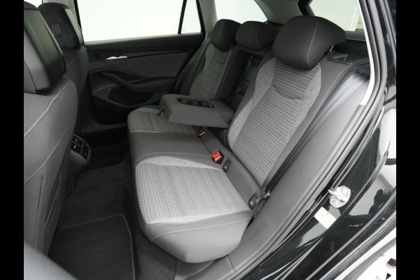 Škoda Superb Combi 1.5 TSI 150pk MHEV First Edition Trekhaak Navigatie Camera Stoelverwarming 88
