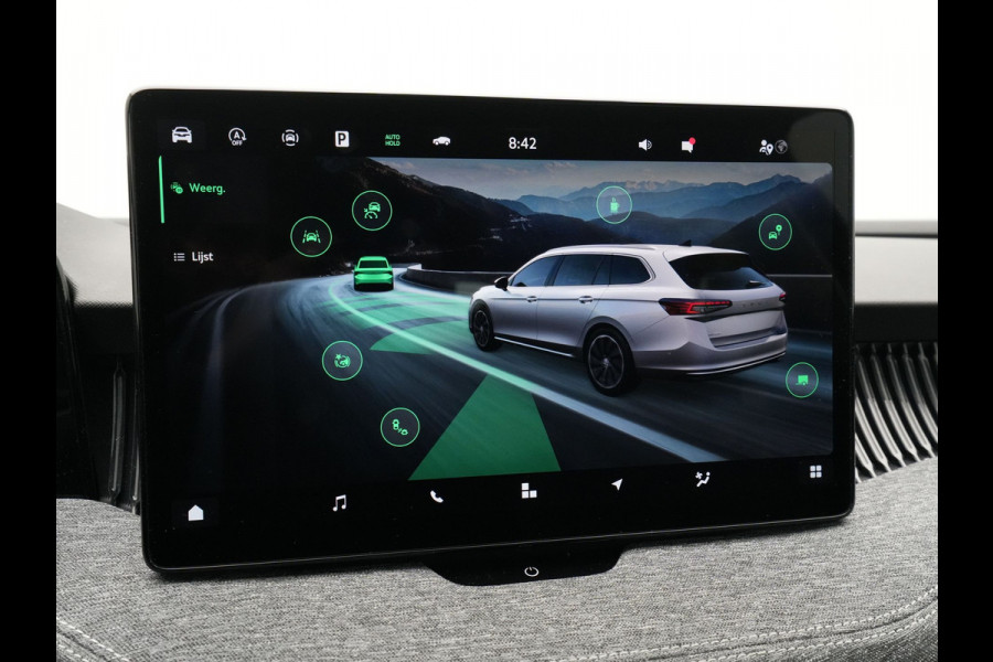 Škoda Superb Combi 1.5 TSI 150pk MHEV First Edition Trekhaak Navigatie Camera Stoelverwarming 88