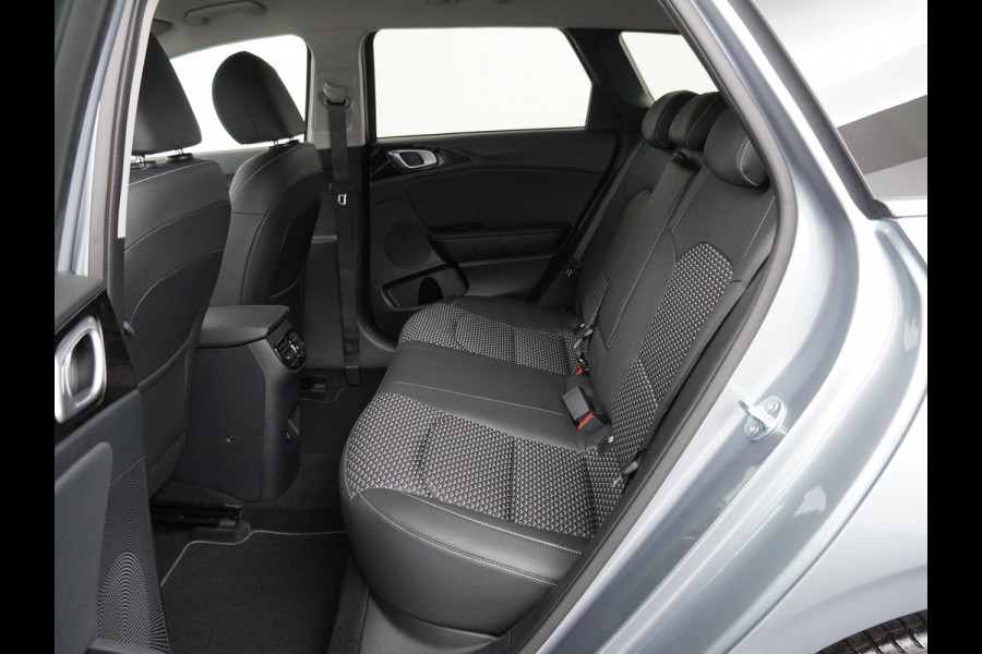 Kia Ceed Sportswagon 1.0 T-GDi DynamicPlusLine - Stoel/Stuurverwarming - Navigatie - Climate Control - Cruise Control - Apple/Android Carplay - Fabrieksgarantie Tot 2032
