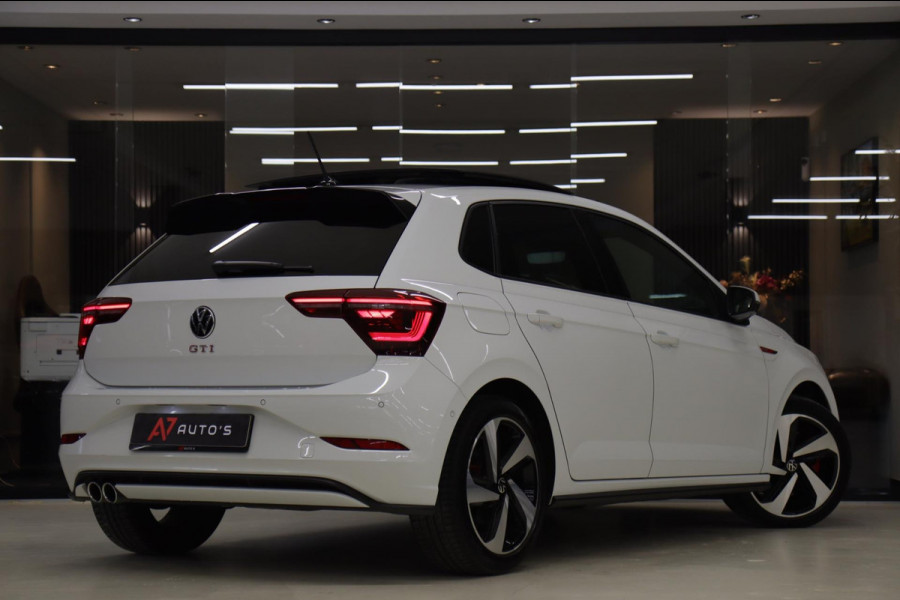 Volkswagen Polo 2.0 TSI GTI Pano/IQLIGHT/BEATS/CARPLAY/STOELV/BOMVOL/