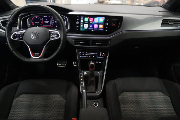 Volkswagen Polo 2.0 TSI GTI Pano/IQLIGHT/BEATS/CARPLAY/STOELV/BOMVOL/