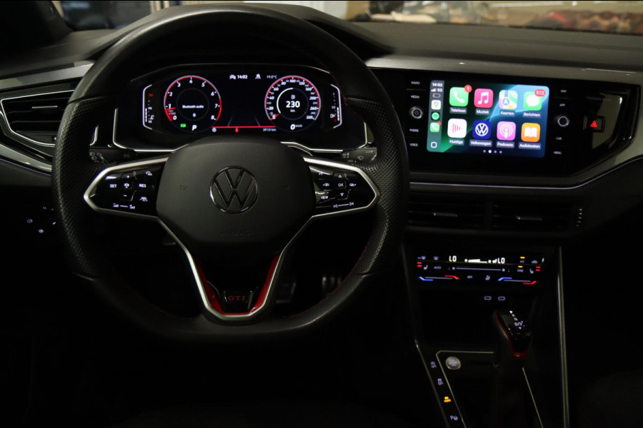 Volkswagen Polo 2.0 TSI GTI Pano/IQLIGHT/BEATS/CARPLAY/STOELV/BOMVOL/