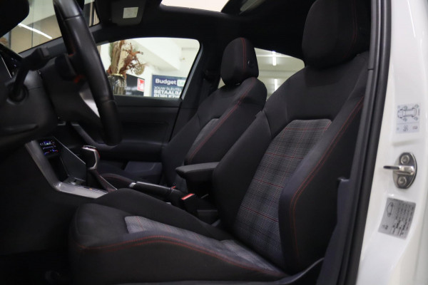 Volkswagen Polo 2.0 TSI GTI Pano/IQLIGHT/BEATS/CARPLAY/STOELV/BOMVOL/