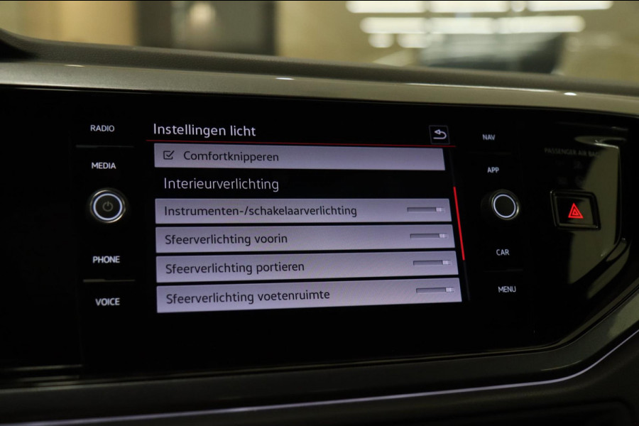 Volkswagen Polo 2.0 TSI GTI Pano/IQLIGHT/BEATS/CARPLAY/STOELV/BOMVOL/