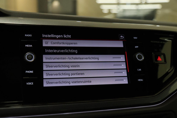 Volkswagen Polo 2.0 TSI GTI Pano/IQLIGHT/BEATS/CARPLAY/STOELV/BOMVOL/