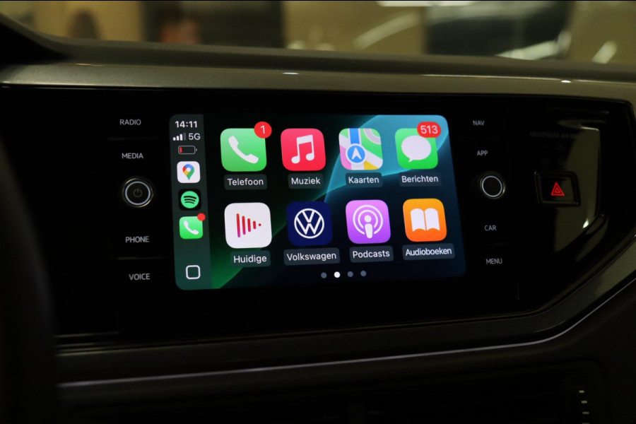 Volkswagen Polo 2.0 TSI GTI Pano/IQLIGHT/BEATS/CARPLAY/STOELV/BOMVOL/