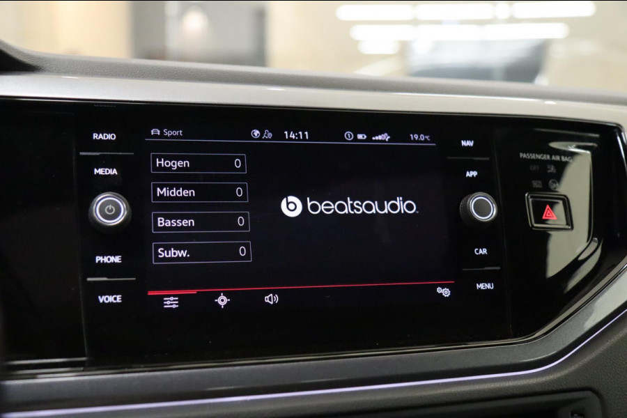 Volkswagen Polo 2.0 TSI GTI Pano/IQLIGHT/BEATS/CARPLAY/STOELV/BOMVOL/