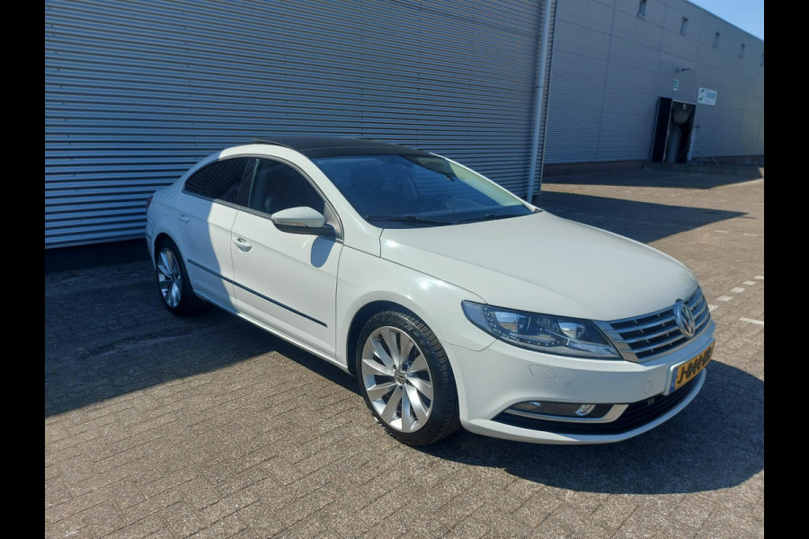 Volkswagen CC 2.0 TDI 184PK Bl.Mot. Automaat,airco,cruise,zonnedak,navigatie,stoelverwarming,parkeersensoren,