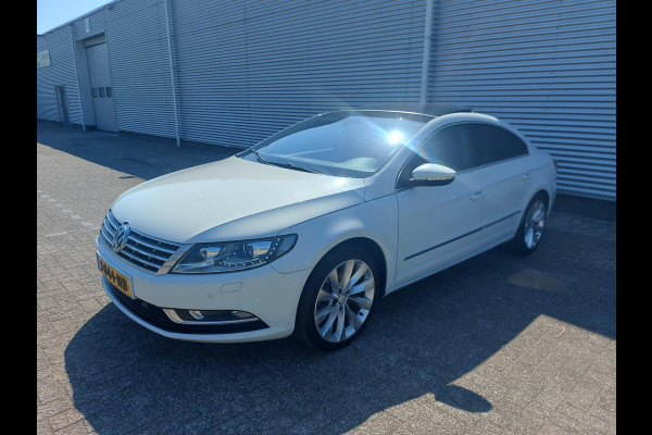Volkswagen CC 2.0 TDI 184PK Bl.Mot. Automaat,airco,cruise,zonnedak,navigatie,stoelverwarming,parkeersensoren,