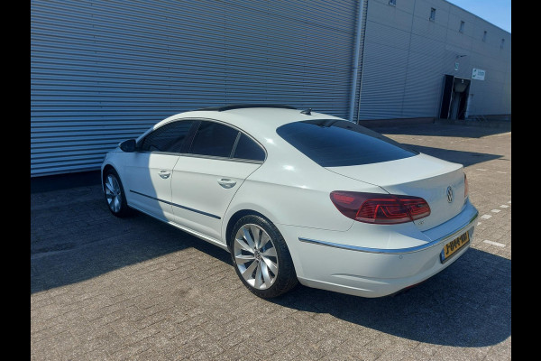 Volkswagen CC 2.0 TDI 184PK Bl.Mot. Automaat,airco,cruise,zonnedak,navigatie,stoelverwarming,parkeersensoren,