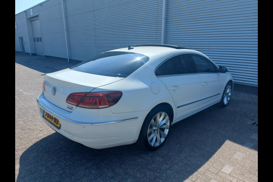 Volkswagen CC 2.0 TDI 184PK Bl.Mot. Automaat,airco,cruise,zonnedak,navigatie,stoelverwarming,parkeersensoren,