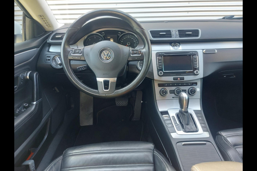 Volkswagen CC 2.0 TDI 184PK Bl.Mot. Automaat,airco,cruise,zonnedak,navigatie,stoelverwarming,parkeersensoren,