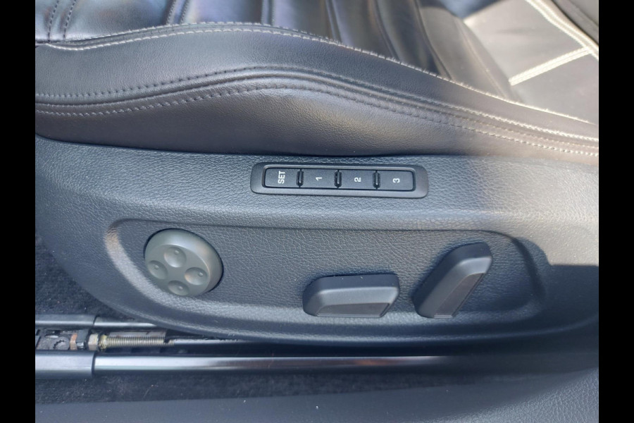 Volkswagen CC 2.0 TDI 184PK Bl.Mot. Automaat,airco,cruise,zonnedak,navigatie,stoelverwarming,parkeersensoren,