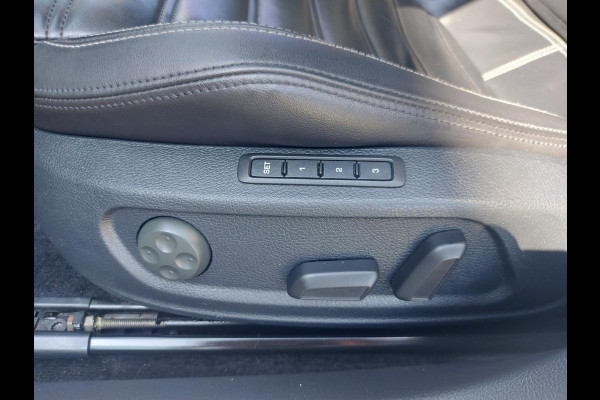 Volkswagen CC 2.0 TDI 184PK Bl.Mot. Automaat,airco,cruise,zonnedak,navigatie,stoelverwarming,parkeersensoren,