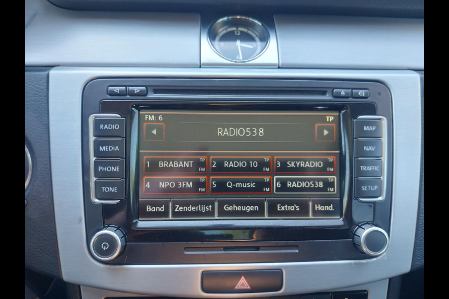 Volkswagen CC 2.0 TDI 184PK Bl.Mot. Automaat,airco,cruise,zonnedak,navigatie,stoelverwarming,parkeersensoren,