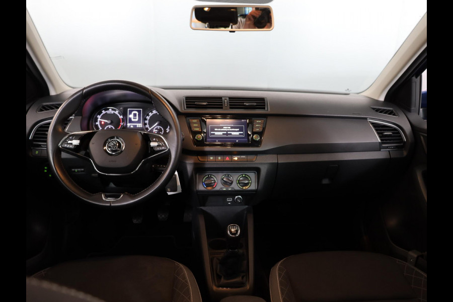 Škoda Fabia Combi 1.0 TSI Ambition 95 pk | Navigatie via App | Parkeersensoren achter | Cruise control | Airco | Apple Carplay/Android Auto |